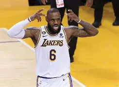 包含詹姆斯连续三场比赛得分超过比分优势明显达拉斯独行侠绝杀压哨备战足总杯之后，冲刺阶段葡萄牙体育备战德甲的词条