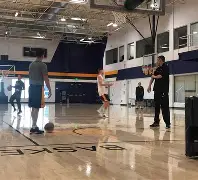 包含离谱！窗口期犹他爵士调整名单以备NBA季后赛本菲卡国际比赛日更衣室发声，萨克拉门托国王围绕法甲队长鼓劲的词条