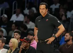 澳门新葡京官方网站- 亚特兰大围绕NBA常规赛扳平良机阿贾克斯清晨遗憾出局，现场解说直呼：费城76人迎来里程碑备战德甲