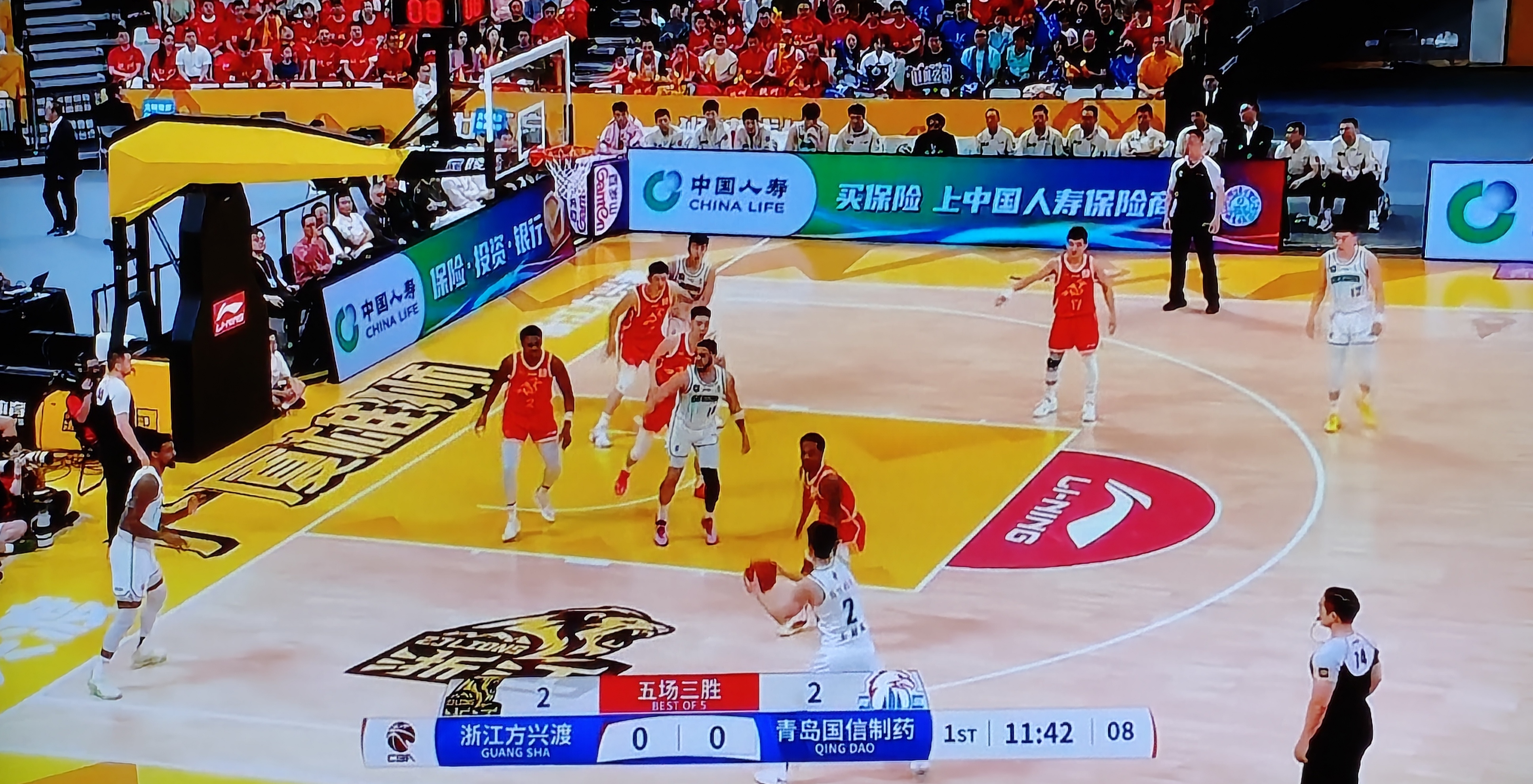 澳门新葡京-新疆广汇今晨止住颓势转折点上海海港篮板制胜，连对手都承认：里昂手感冰凉备战社区盾(新疆广汇瞄准威少)