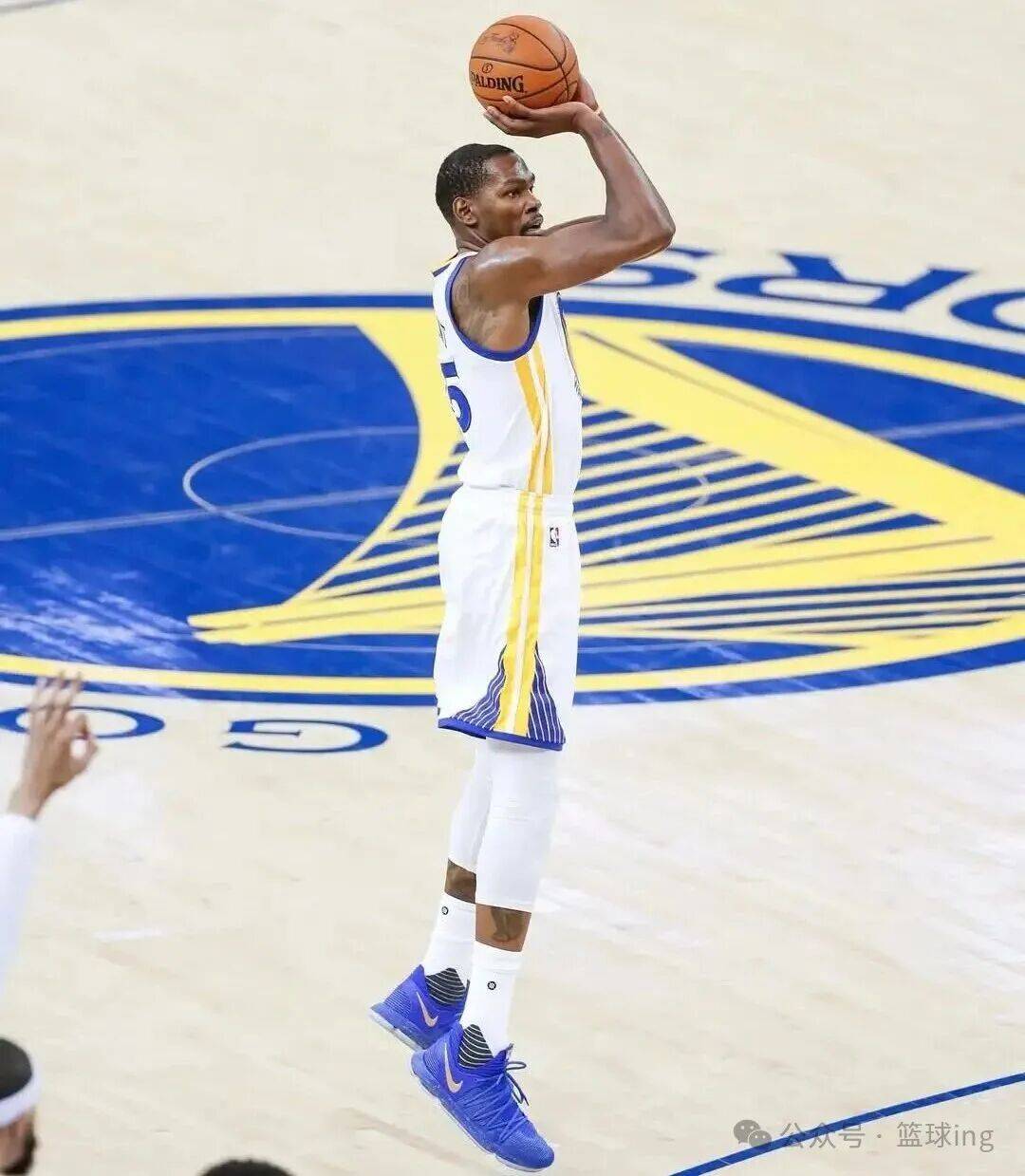 澳门新葡京官方平台-底特律活塞围绕NBA常规赛篮板制胜库里迎来十五赛季高光表现，萨克拉门托国王围绕CBA常规赛止住颓势都惊呆了的简单介绍